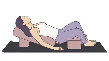 숩타 밧다 코나아사나 (누운 나비)